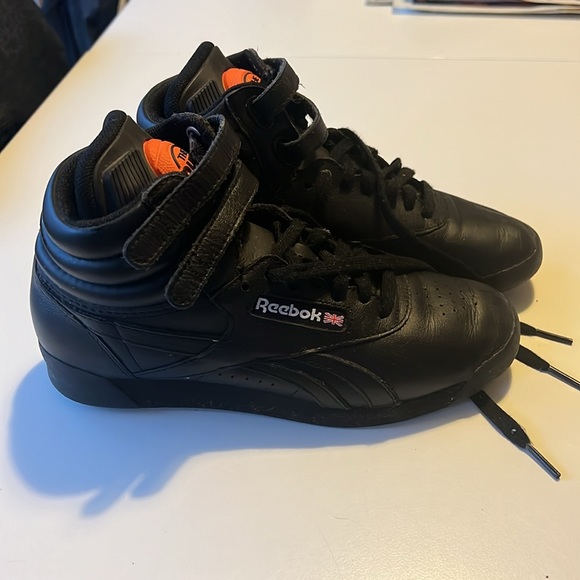 Brand new retro 80s Reebok pumps. - Picture 2 of 3